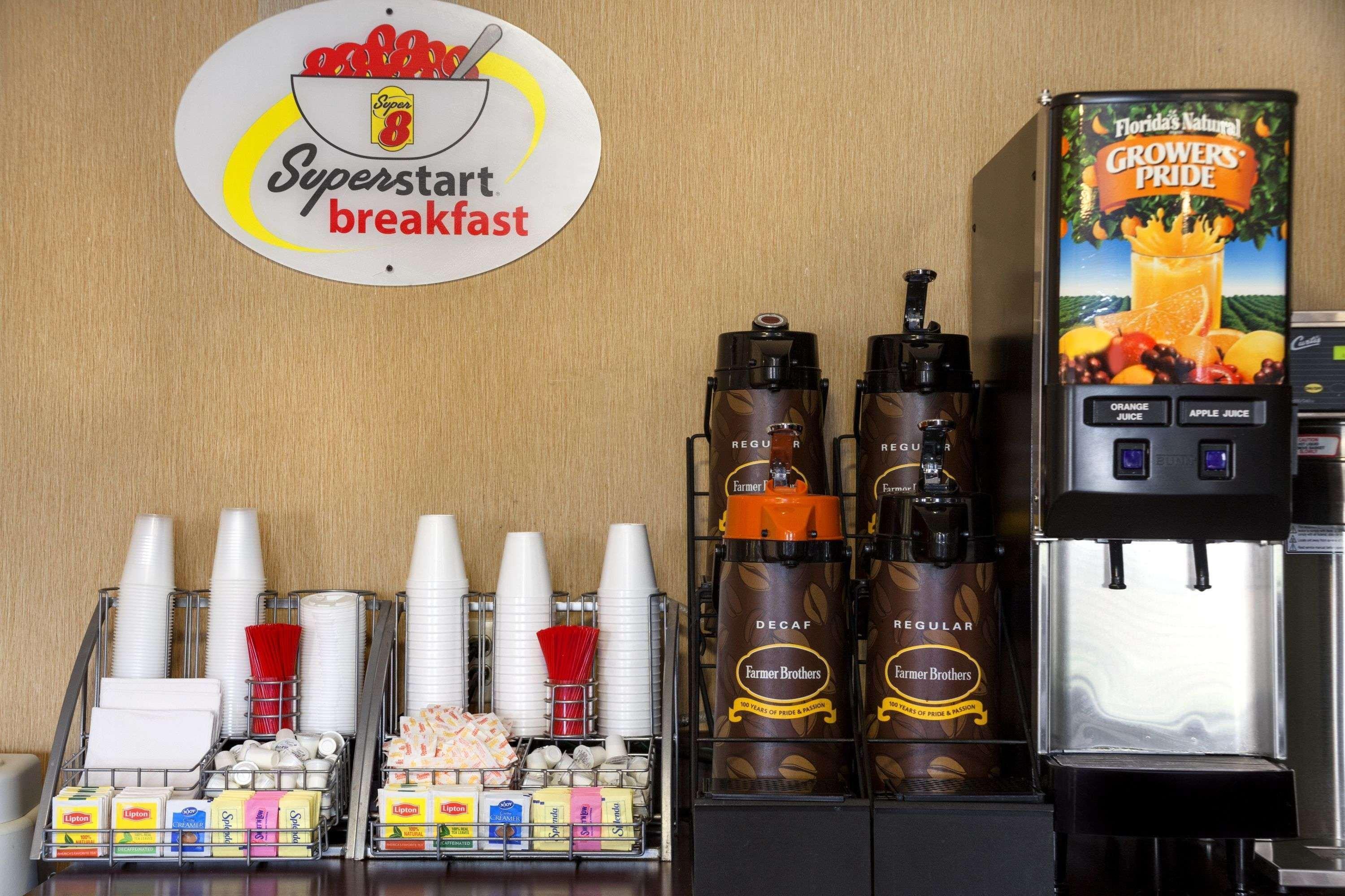 Super 8 By Wyndham Fairview Heights-St. Louis Motel Екстериор снимка